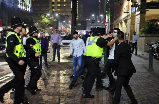 在英被警察指控别慌,你也许还有机会被保释!